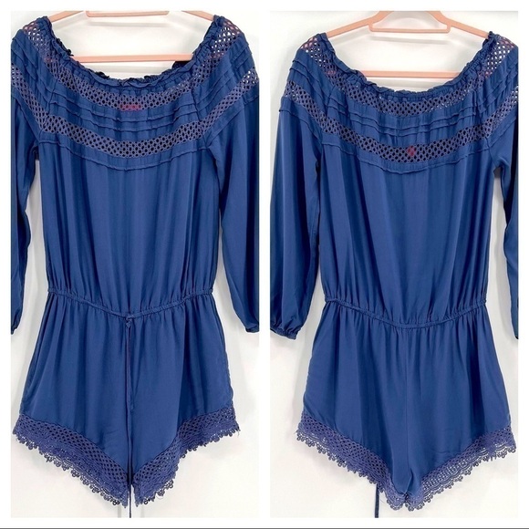 Chelsea & Violet 100% Rayon Navy Short Romper size M - Picture 1 of 12